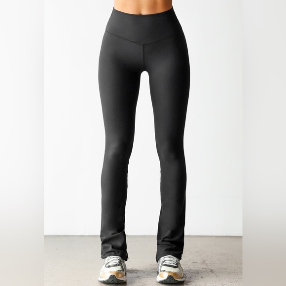 Joah Brown Second Skin Bootcut Legging - Picture 3 of 7